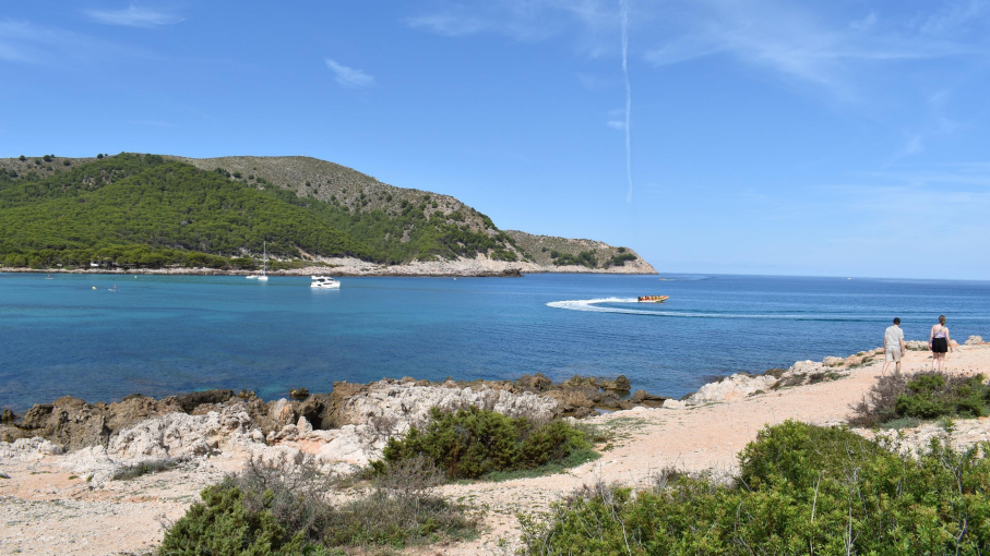 The featured image of this holiday