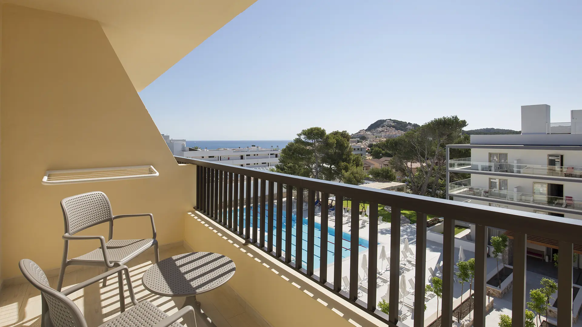 Bella Playa Hotel